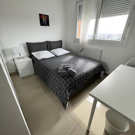 Super 4 Pieces Refait A Neuf Apartment วีเลอร์บาน ภายนอก รูปภาพ